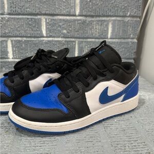Size 6.5 Nike Kids Black and Blue Sneakers